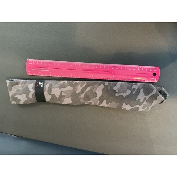 NWT J Ferrar Narrow Tie Charcoal Gray Camo Print 100% Cotton Men’s Necktie - Picture 4 of 5